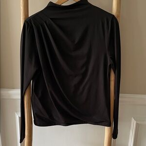 Evereve Chic Black Top with Long Sleeves, Mock Neck and Stylish Pleating